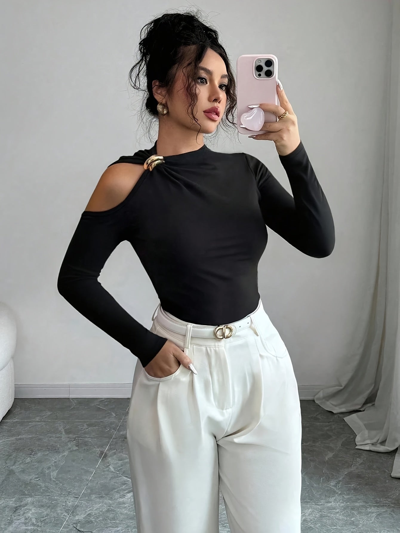 The Santa Monica Apparel™ | Grommet-Detail Crew-Neck Top