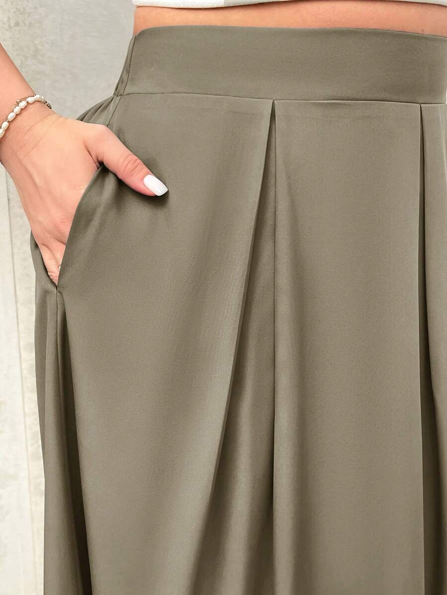 Noir Pleat Skirt