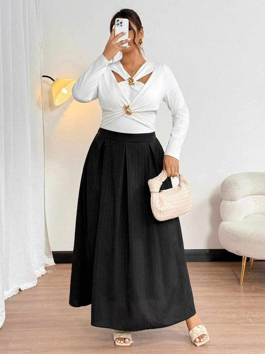Noir Pleat Skirt